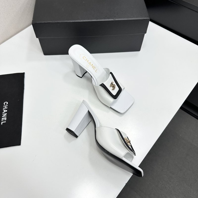 샤넬 스퀘어토 굽 샌들 001-278657
