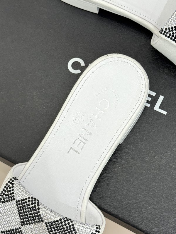 샤넬 클래식 플립 물방울 더블 C 슬리퍼 001-278663