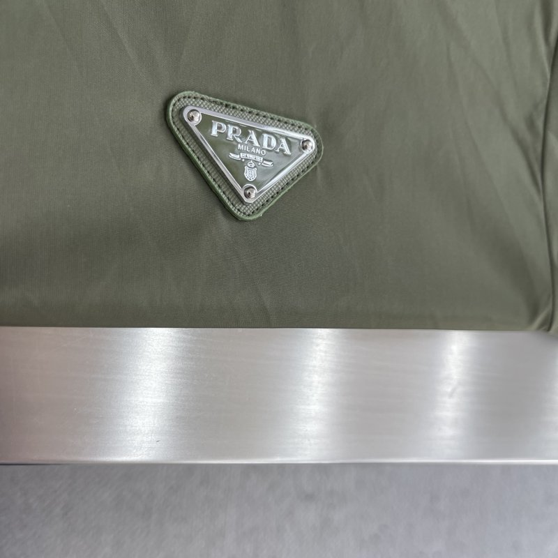 Prada Re-Nylon 스탠드칼라 양면 재킷 001-278712