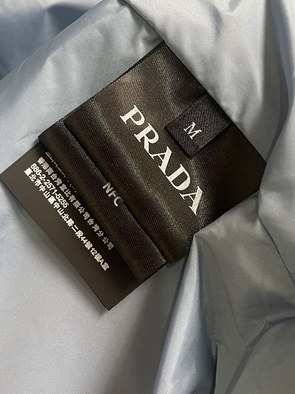 Prada 지퍼 트림 스탠드칼라 자켓 001-278770