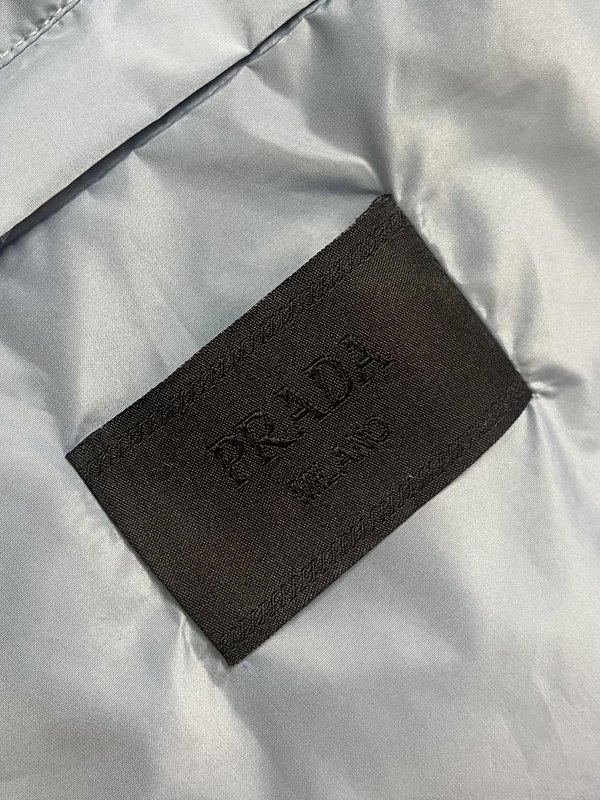 Prada 지퍼 트림 스탠드칼라 자켓 001-278770