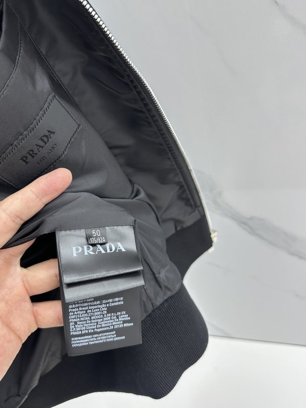Prada 프라다 스탠드칼라 니트 재킷 001-278785