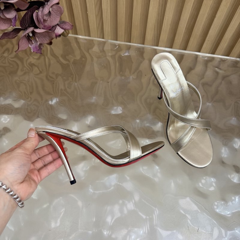 Christian Louboutin 빨간 밑창 하이힐 001-278824