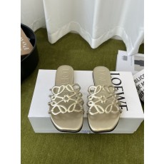 LOEWE 플랫 가죽 슬리퍼 001-278844