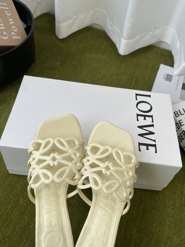 LOEWE 로에베 하이힐 가죽 슬리퍼 001-278853
