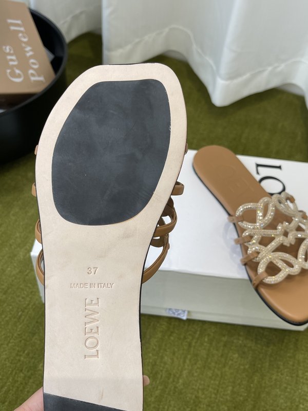 LOEWE 로에베 플랫 크리스탈 슬리퍼 001-278858