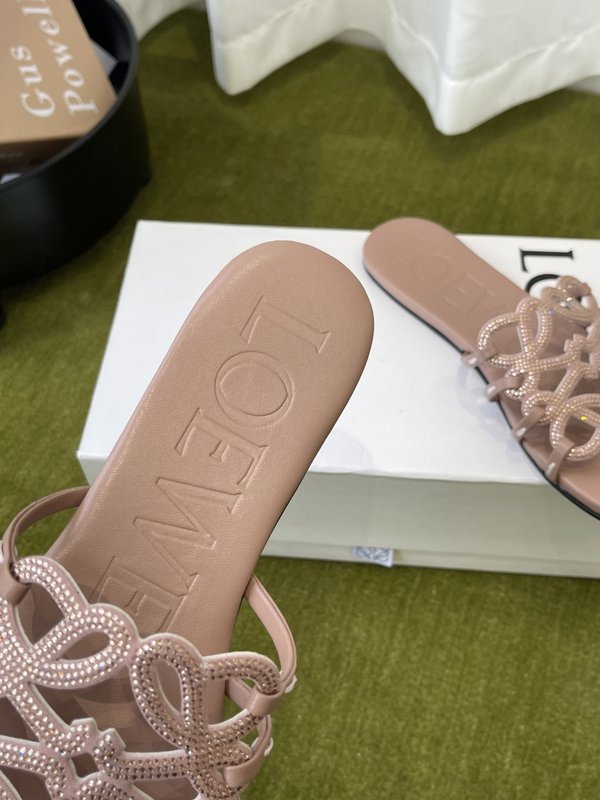 LOEWE 플랫 크리스탈 슬리퍼 001-278862