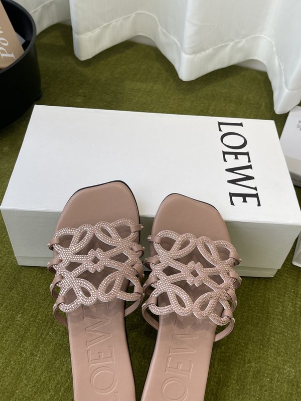 LOEWE 플랫 크리스탈 슬리퍼 001-278862