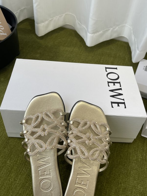 LOEWE 로에베 플랫 다이아몬드 슬리퍼 001-278863