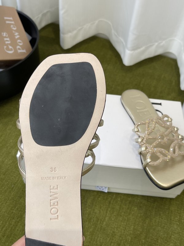 LOEWE 로에베 플랫 다이아몬드 슬리퍼 001-278863