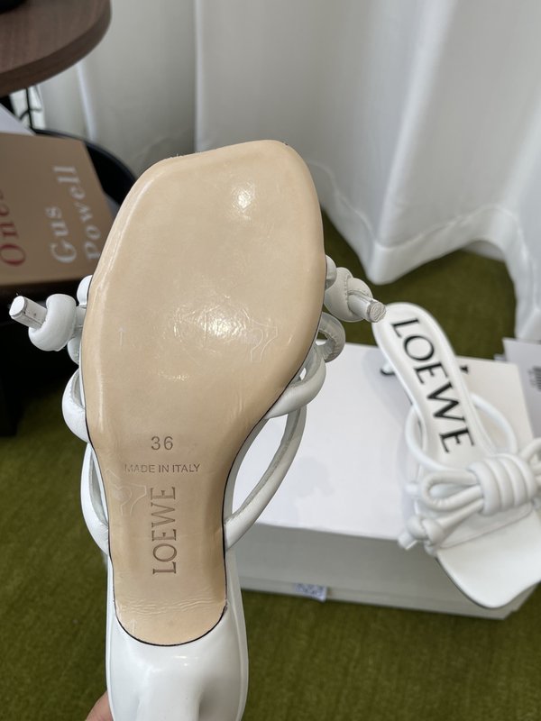 LOEWE 로에베 레트로 스타일 미들힐 비치 슬리퍼 001-278875