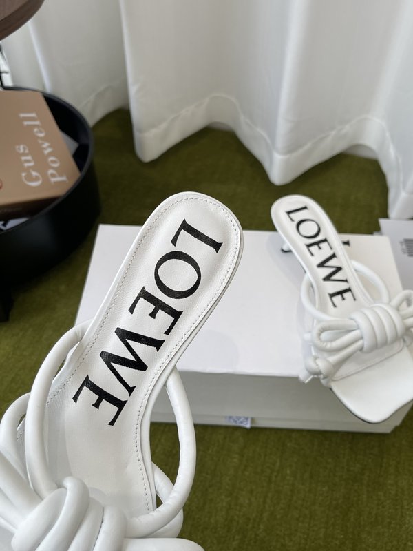 LOEWE 로에베 레트로 스타일 미들힐 비치 슬리퍼 001-278875