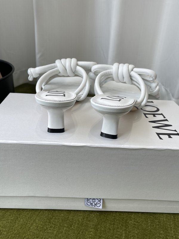 LOEWE 로에베 레트로 스타일 미들힐 비치 슬리퍼 001-278875