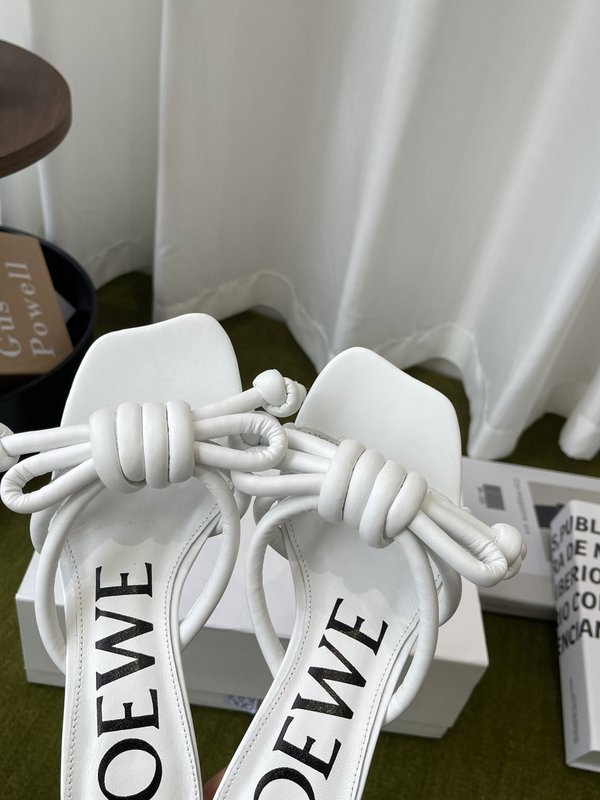 LOEWE 로에베 레트로 스타일 미들힐 비치 슬리퍼 001-278875
