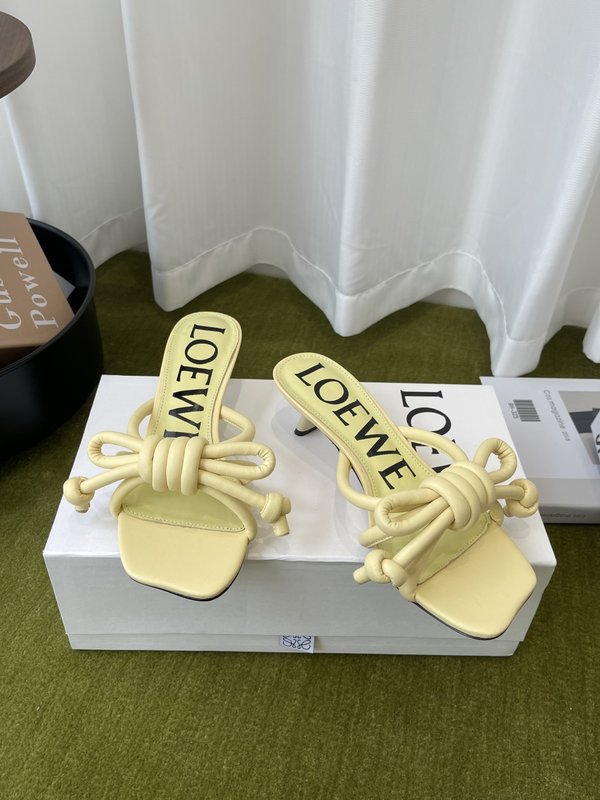LOEWE 로에베 빈티지 스타일 미들힐 비치 슬리퍼 001-278876