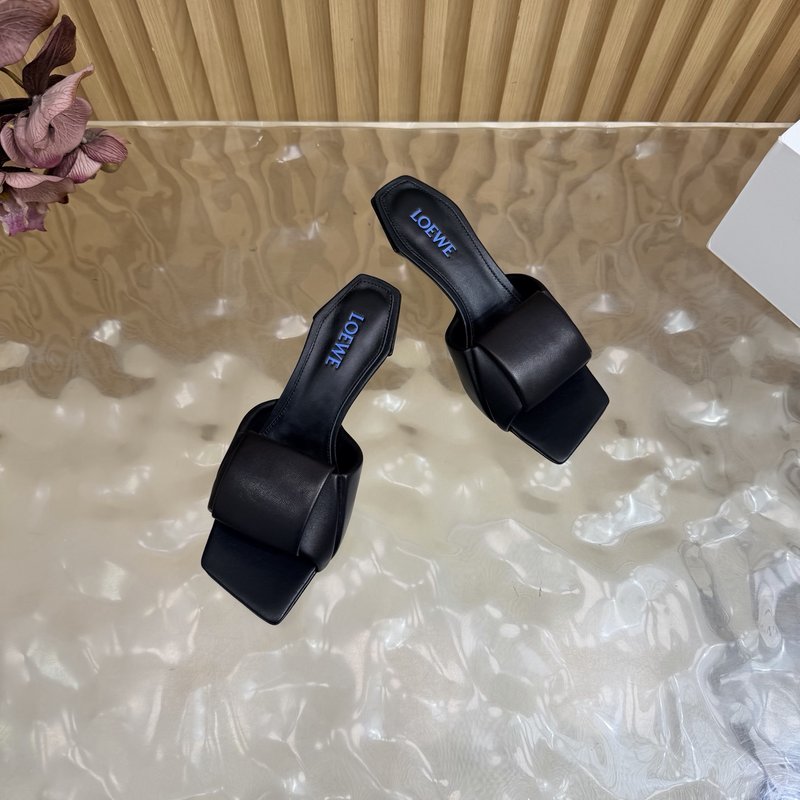 로에베 이형 뒤꿈치 반슬리퍼 001-278889