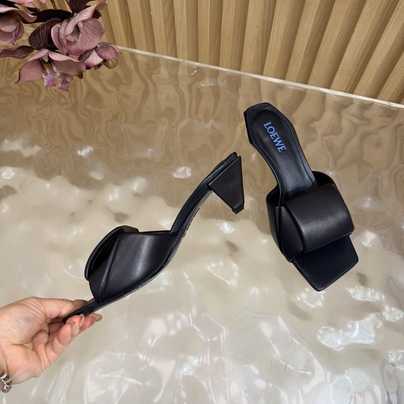 로에베 이형 뒤꿈치 반슬리퍼 001-278889