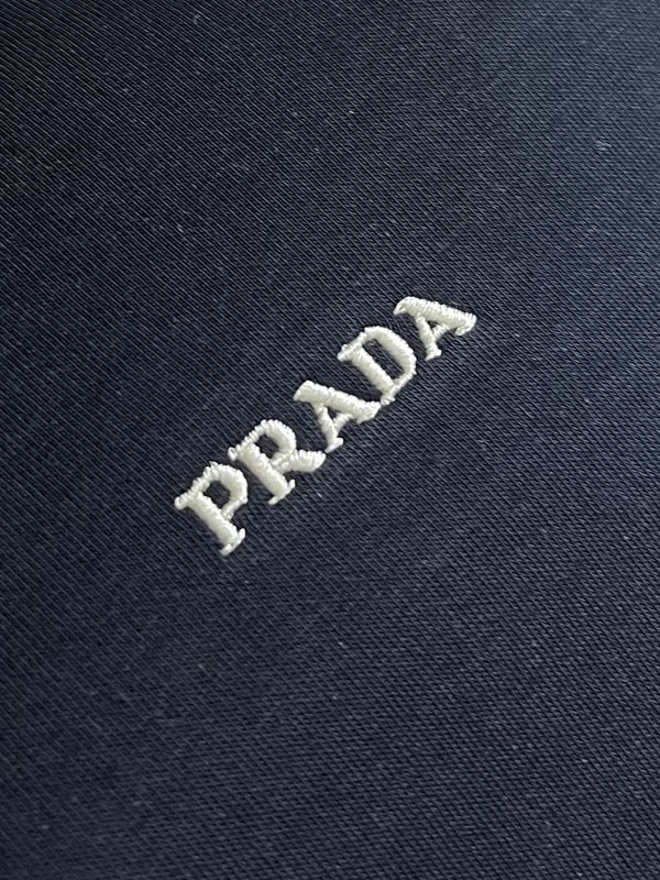 Prada 봄 신상 남성 라운드넥 긴팔 티셔츠 001-278920