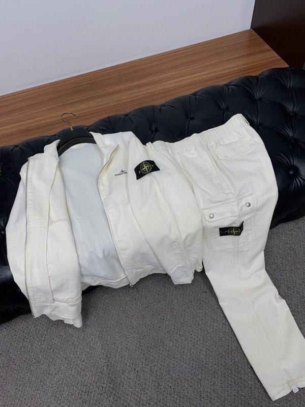 스톤 아일랜드 분리형 세트 화이트 001-279173