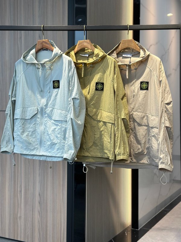 Stone Island 후드 경량 자외선차단 방풍 자켓 001-279200