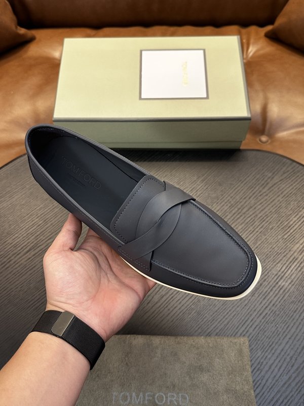 TOM FORD Cambridge 송아지가죽 로우탑 스 001-279209