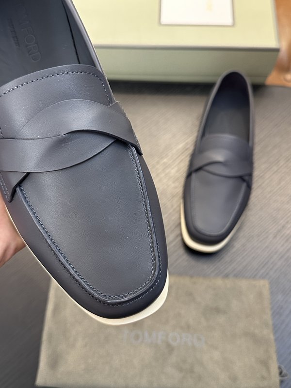 TOM FORD Cambridge 송아지가죽 로우탑 스 001-279209