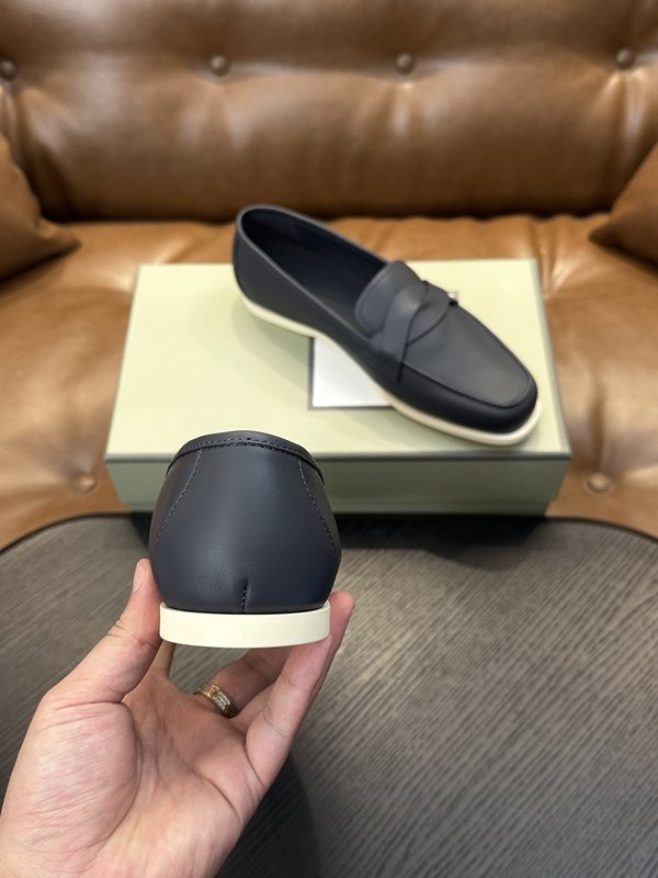 TOM FORD Cambridge 송아지가죽 로우탑 스 001-279209