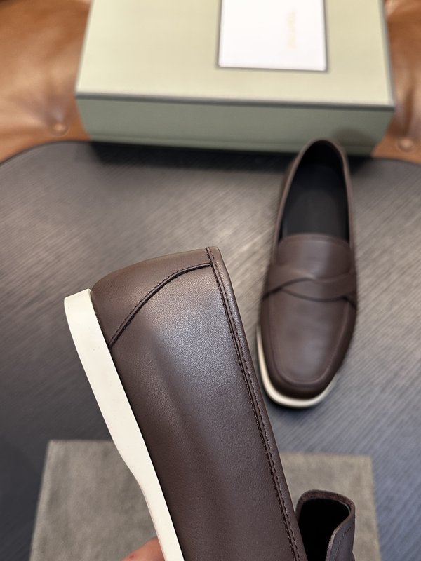 TOM FORD Cambridge 소가죽 로우탑 운동화 001-279210