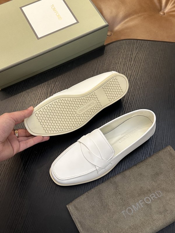TOM FORD 소가죽 로우탑 스니커즈 001-279213