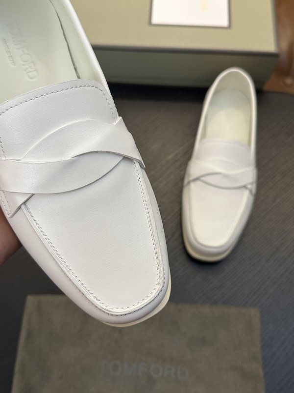 TOM FORD 소가죽 로우탑 스니커즈 001-279213
