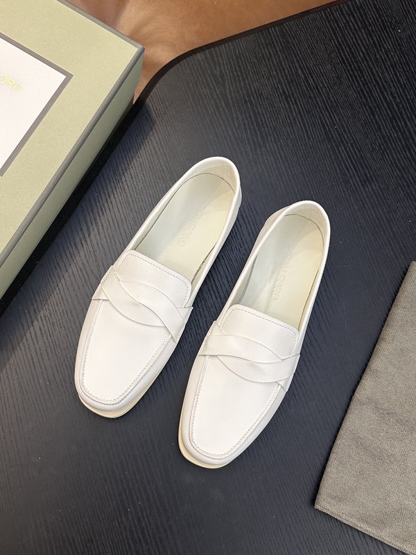 TOM FORD 소가죽 로우탑 스니커즈 001-279213