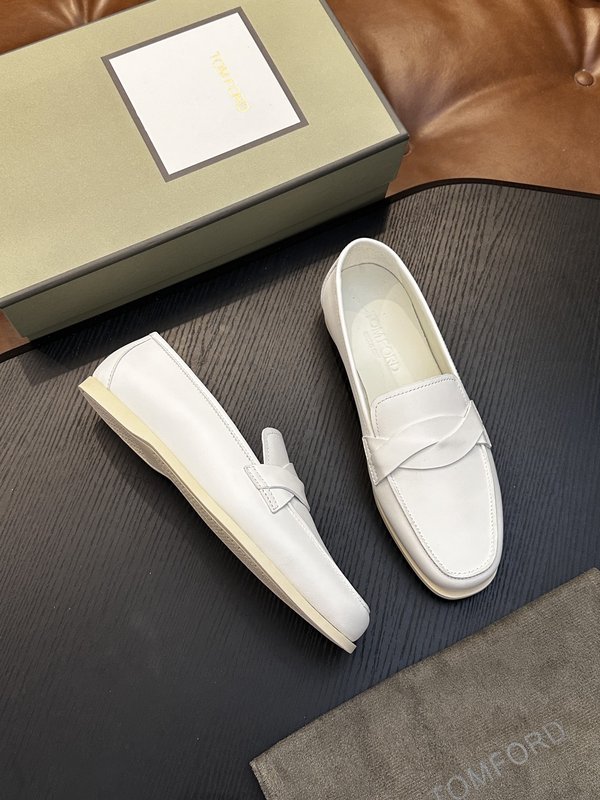 TOM FORD 소가죽 로우탑 스니커즈 001-279213