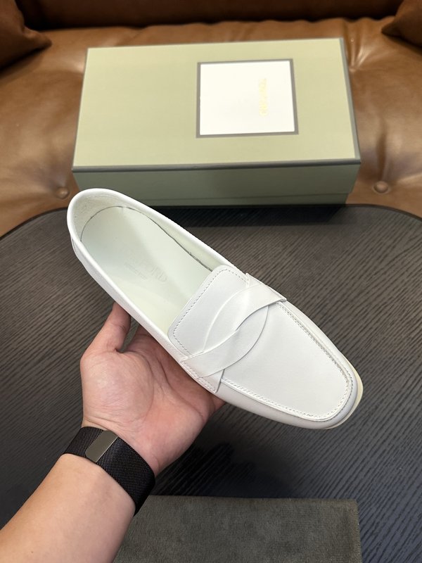 TOM FORD 소가죽 로우탑 스니커즈 001-279213