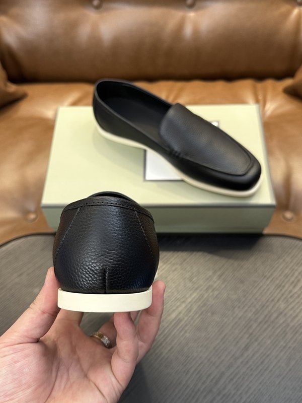 TOM FORD 가죽 로우탑 스니커즈 001-279214