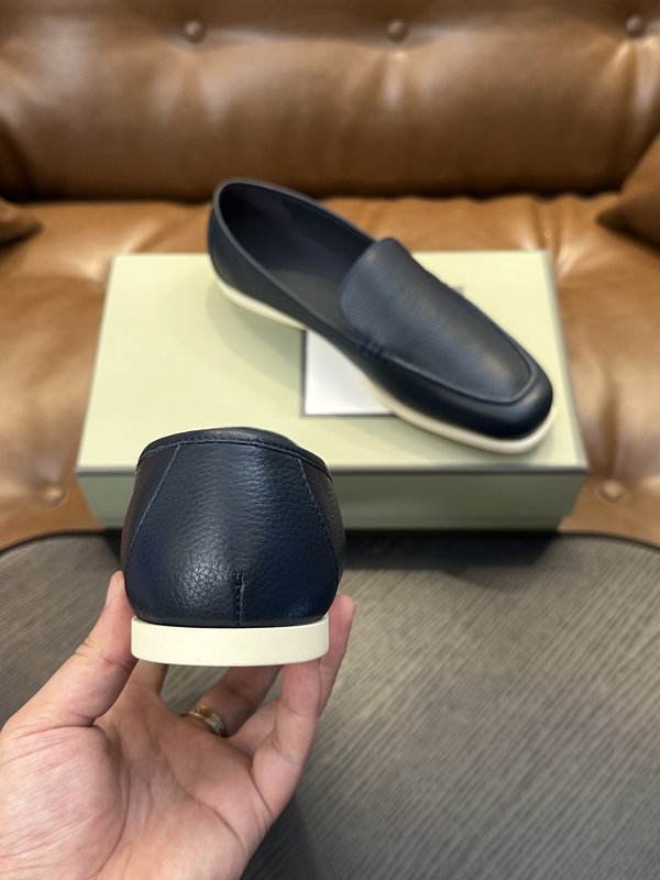 TOM FORD Cambridge 소가죽 로우탑 스니커 001-279216