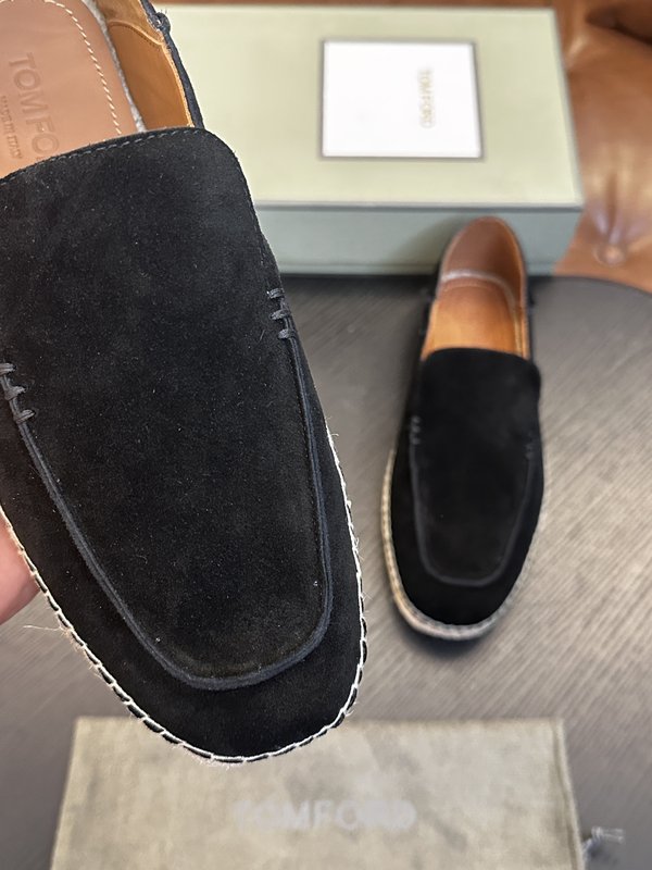 Tom Ford 소가죽 로우탑 운동화 001-279220