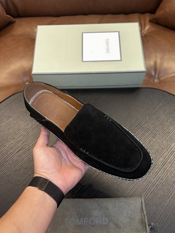 Tom Ford 소가죽 로우탑 운동화 001-279220