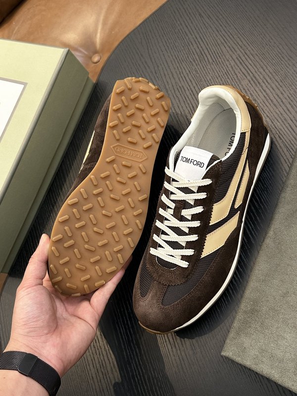 TOMFORD Cambridge 소가죽 로우탑 운동화 001-279228