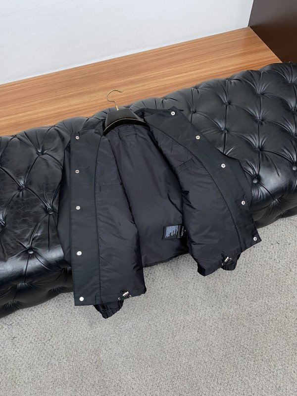 프라다 하이밀도 나일론 턴다운 칼라 자켓 001-279298