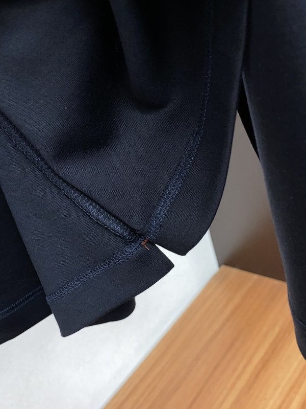 로로피아나 남성 긴팔 티셔츠 001-279324