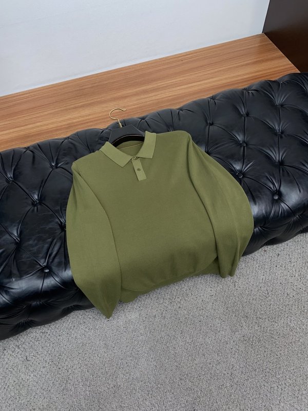 로로피아나 남성 라운드넥 울 스웨터 001-279329