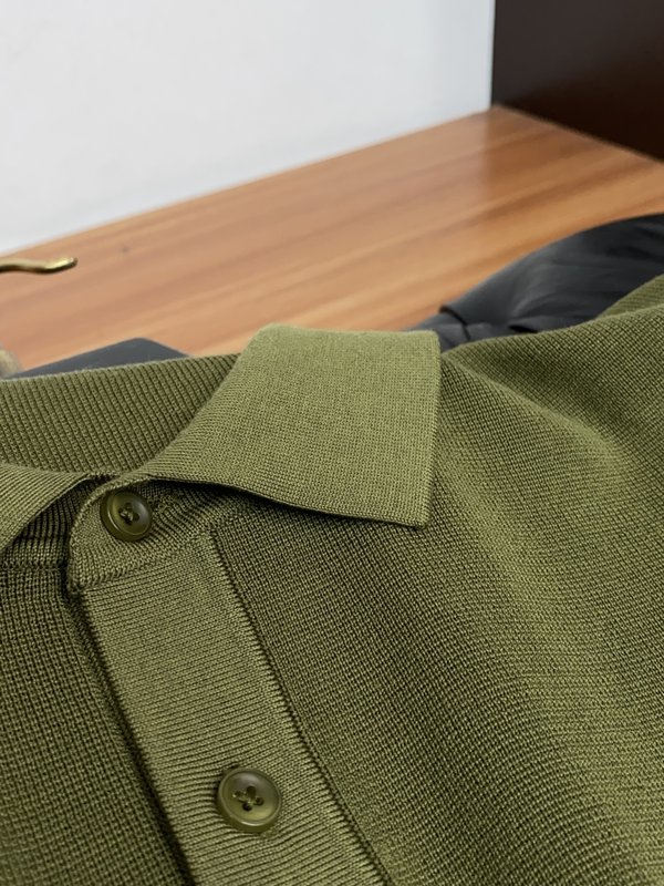 로로피아나 남성 라운드넥 울 스웨터 001-279329