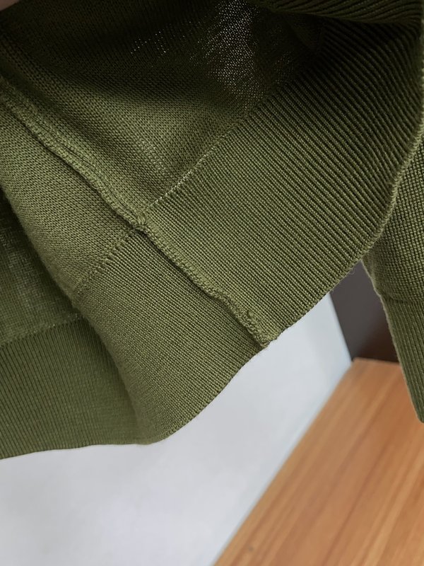 로로피아나 남성 라운드넥 울 스웨터 001-279329