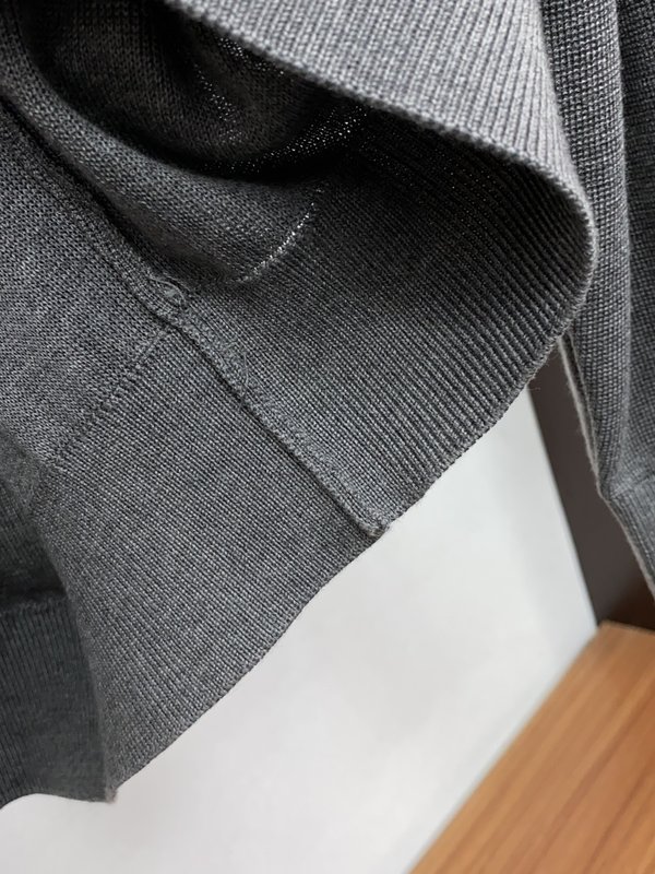 로로피아나 남성 울 긴팔 스웨터 001-279331