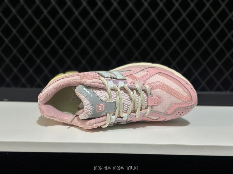 New Balance 레트로 대디 스니커즈 001-279594