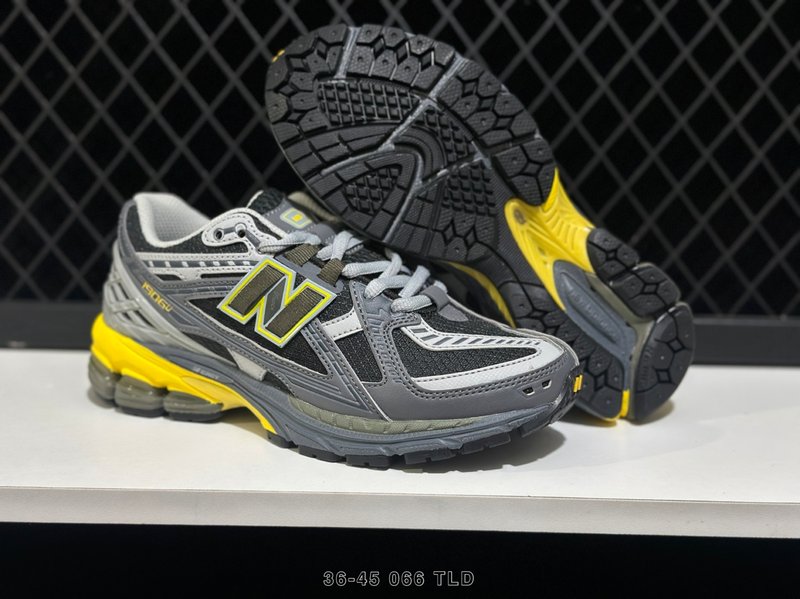 New Balance 레트로 대디슈즈 001-279595