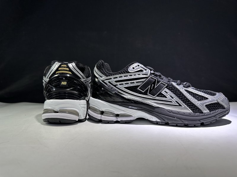 New Balance M1906 레트로 대디슈즈 001-279607