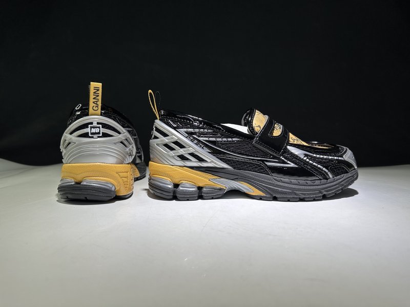 New Balance 1906R 로퍼 슬립온 001-279617