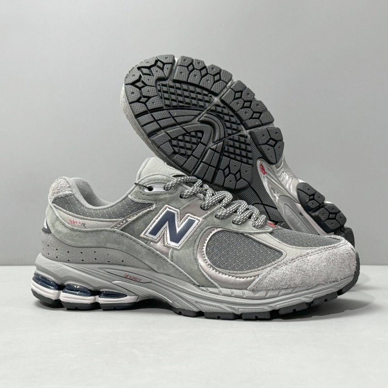 뉴발란스 오리지널 그레이 로우탑 러닝화 001-279633