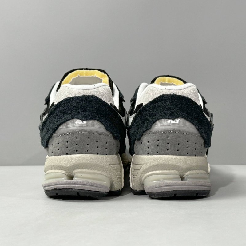 New Balance 2002R 로우탑 러닝화 001-279635